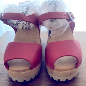 Red wooden open toe clog.  Size 8.  Made by Mia